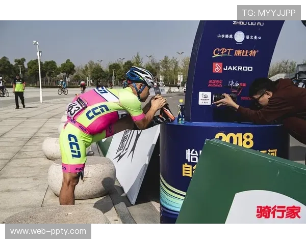 幼兽王车队逆转SYM极光车队，获2011CSBK 150cc公开组团体冠军