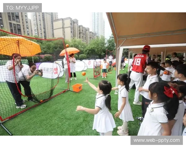 华奥星空承办快乐垒球进社区活动 多地将继续推广