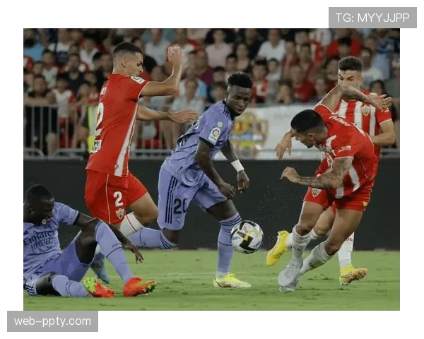 保级关键战：阿尔梅里亚3-2险胜加的斯，逃离降级区